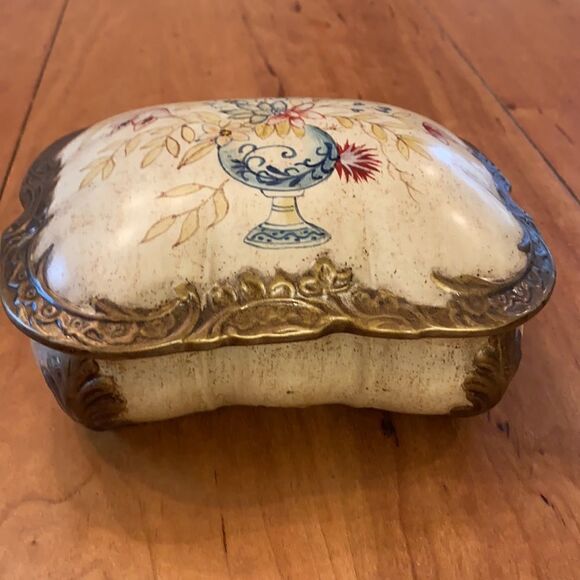 Raymond Waites ceramic box. - Picture 4 of 4